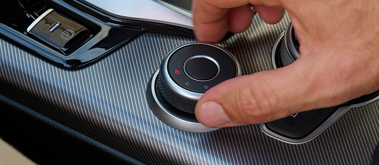 Pannello centrale di Alfa Romeo Giulia – Alfa Romeo