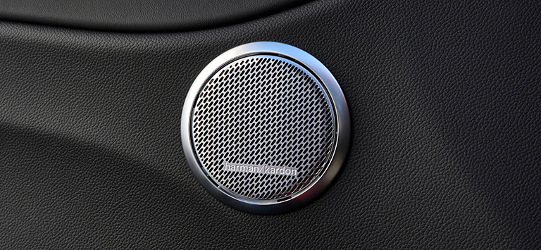 Autoparlanti interni di Alfa Romeo Giulia – Alfa Romeo