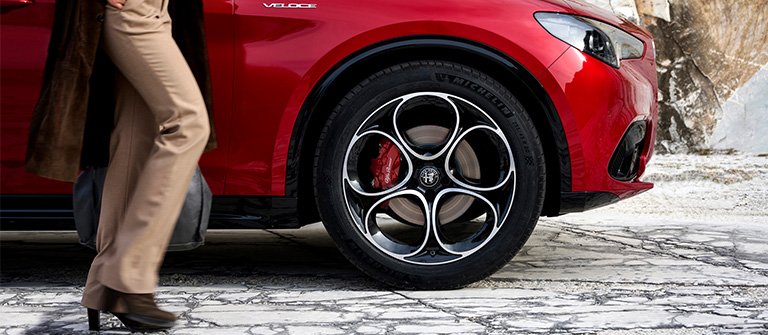 Cerchi in lega di Alfa Romeo Stelvio Veloce – Alfa Romeo